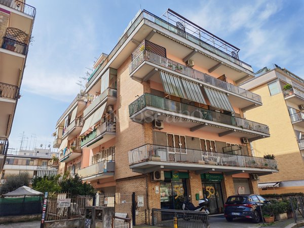 appartamento in vendita a Roma in zona Primavalle