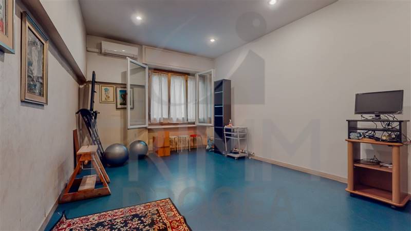 appartamento in vendita a Roma in zona Ostiense