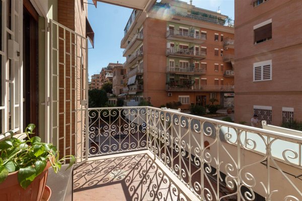 appartamento in vendita a Roma in zona Appio Latino