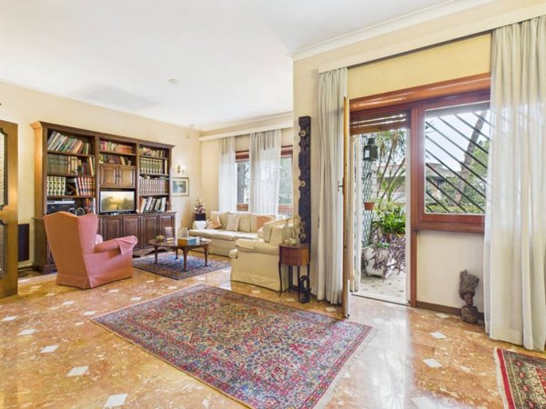 appartamento in vendita a Roma in zona Mostacciano