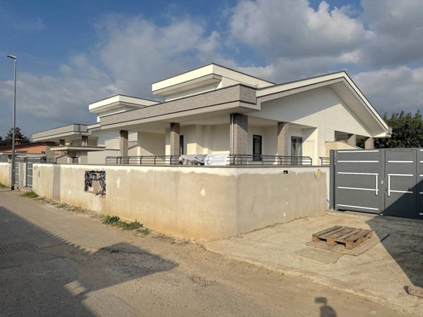 appartamento in vendita a Roma in zona Casal Palocco