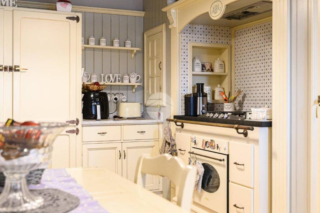 casa indipendente in vendita a Roma in zona Massimina/Casal Lumbroso