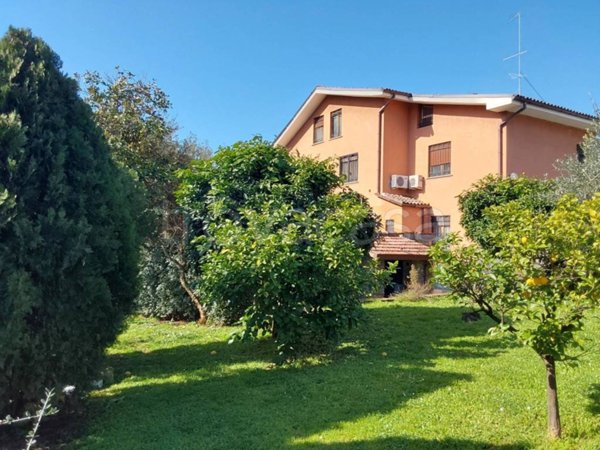 casa indipendente in vendita a Roma in zona Tor Sapienza