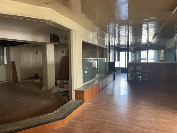 negozio in vendita a Roma in zona Collatino