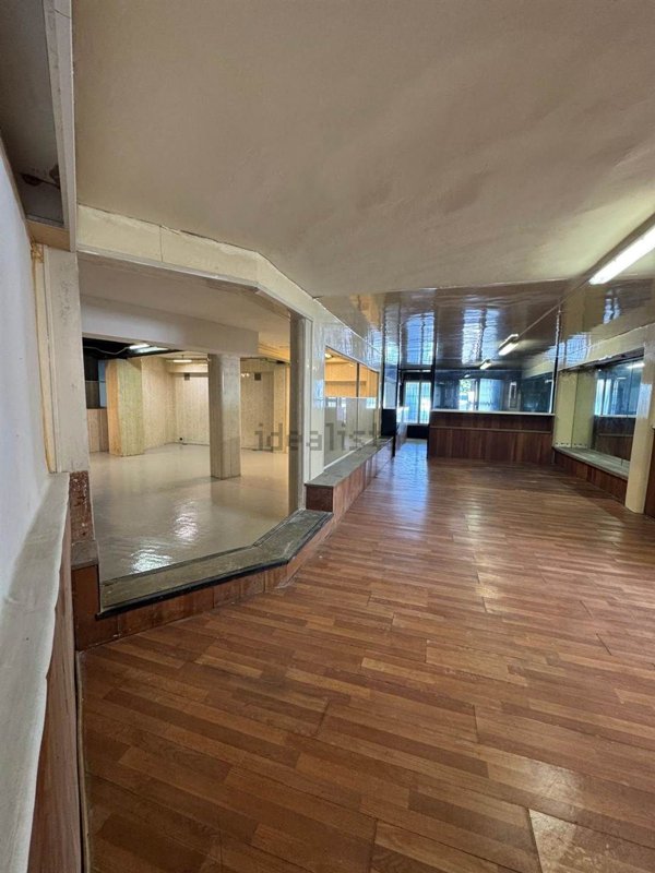 locale commerciale in vendita a Roma in zona Tiburtino