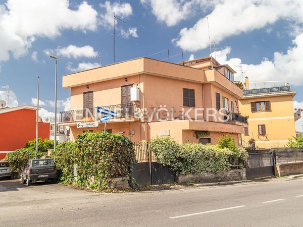 casa indipendente in vendita a Roma in zona Ottavia