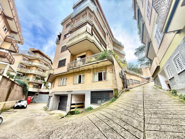 appartamento in vendita a Roma in zona Monte Sacro/Talenti