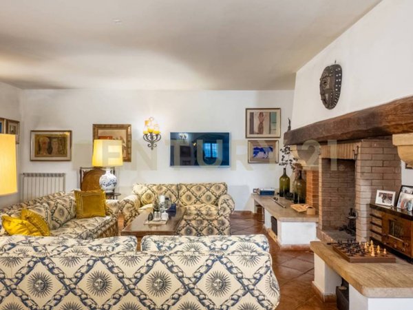 casa indipendente in vendita a Roma in zona Pantan Monastero