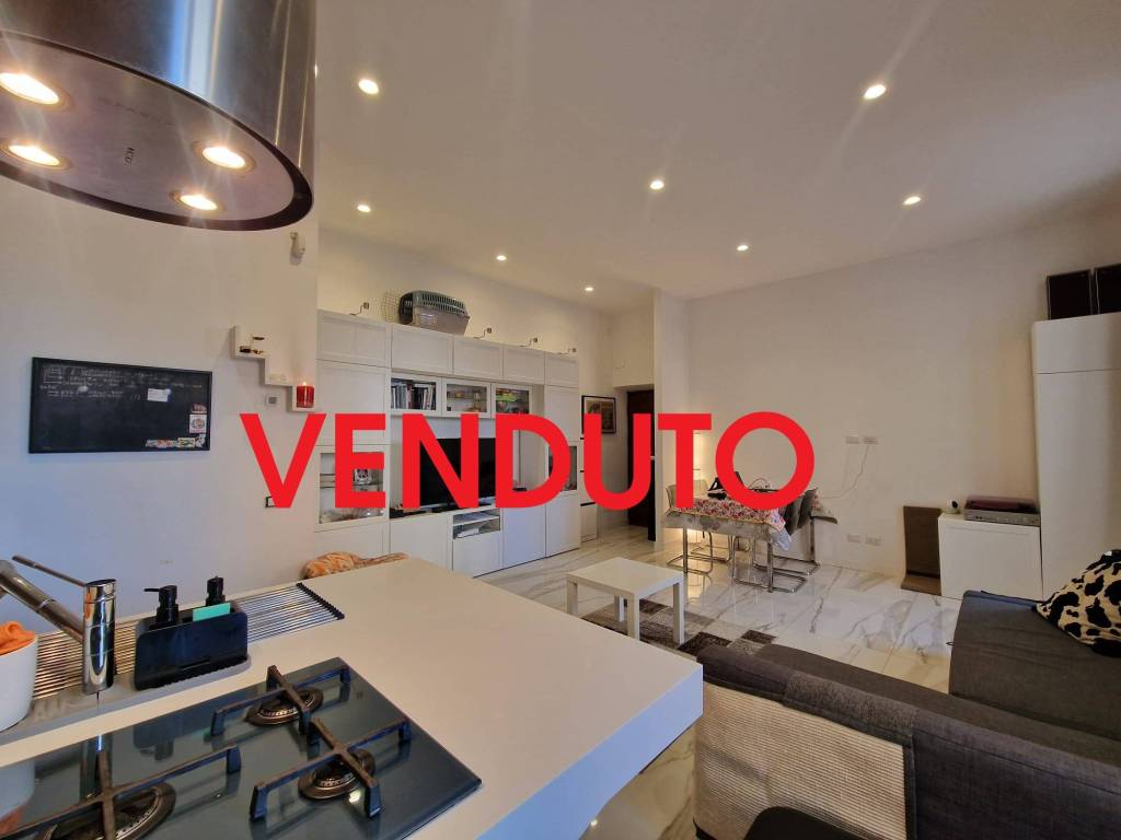 appartamento in vendita a Roma in zona Tuscolano