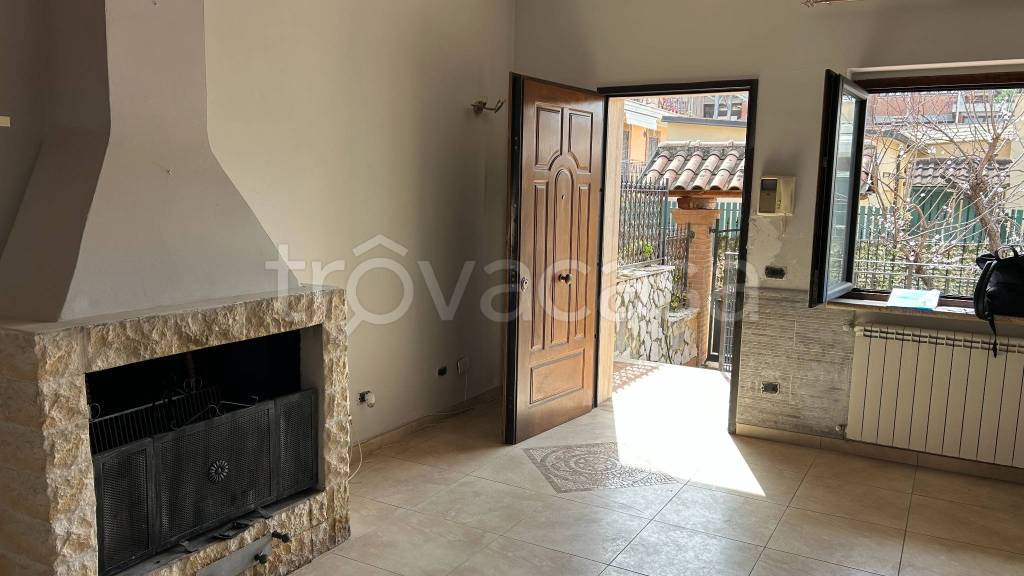 casa indipendente in vendita a Roma