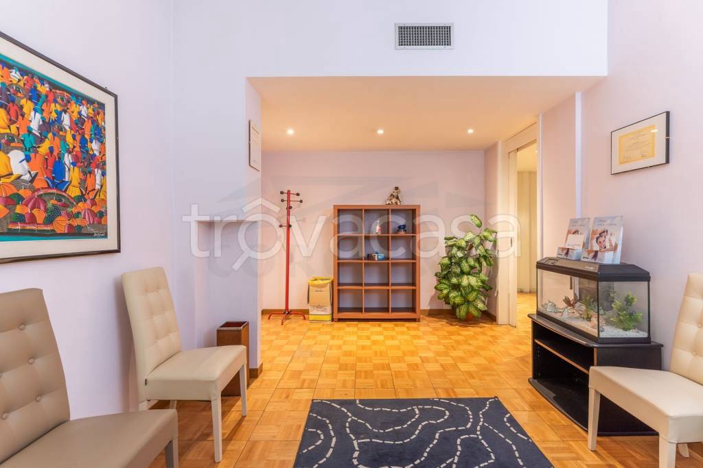 appartamento in vendita a Roma in zona Tuscolano