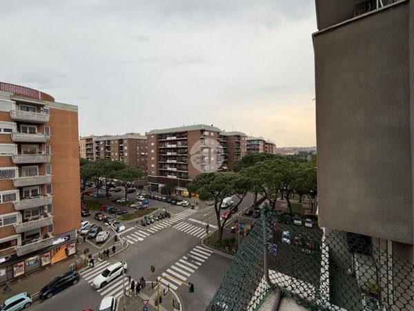 appartamento in vendita a Roma in zona Ostiense