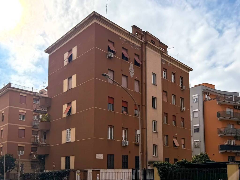appartamento in vendita a Roma in zona Portuense