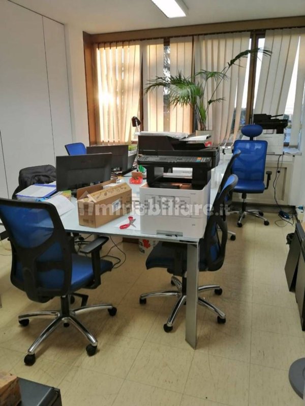 ufficio in vendita a Roma in zona EUR
