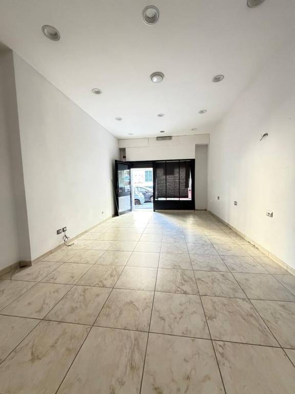negozio in vendita a Roma in zona Prenestino-Centocelle