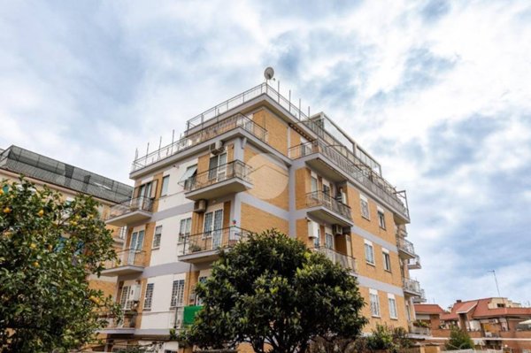 appartamento in vendita a Roma in zona Primavalle