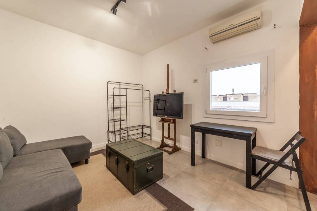 appartamento in vendita a Roma in zona Appio Latino