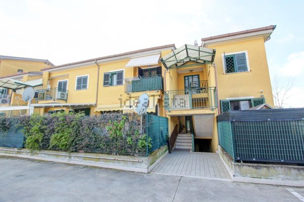 appartamento in vendita a Roma in zona Infernetto