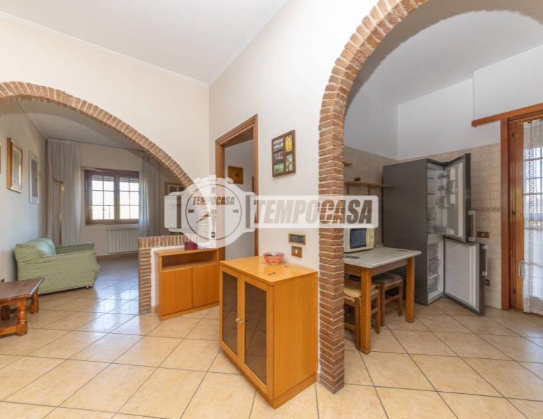 appartamento in vendita a Roma in zona Casal Morena