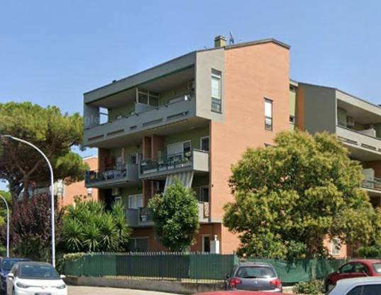 appartamento in vendita a Roma in zona Axa