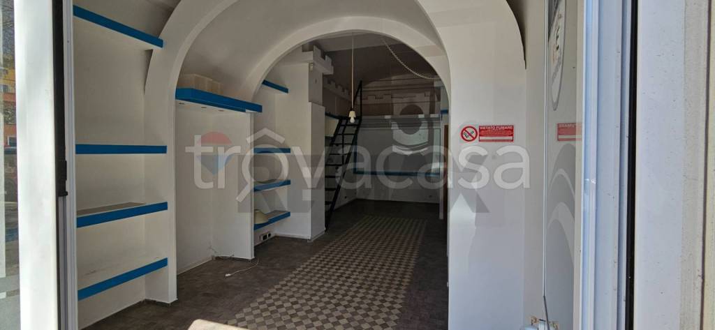 negozio in vendita a Roma in zona Prenestino-Centocelle