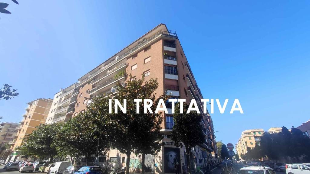 appartamento in vendita a Roma in zona Prenestino-Labicano