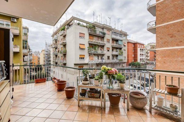 appartamento in vendita a Roma in zona Appio Latino