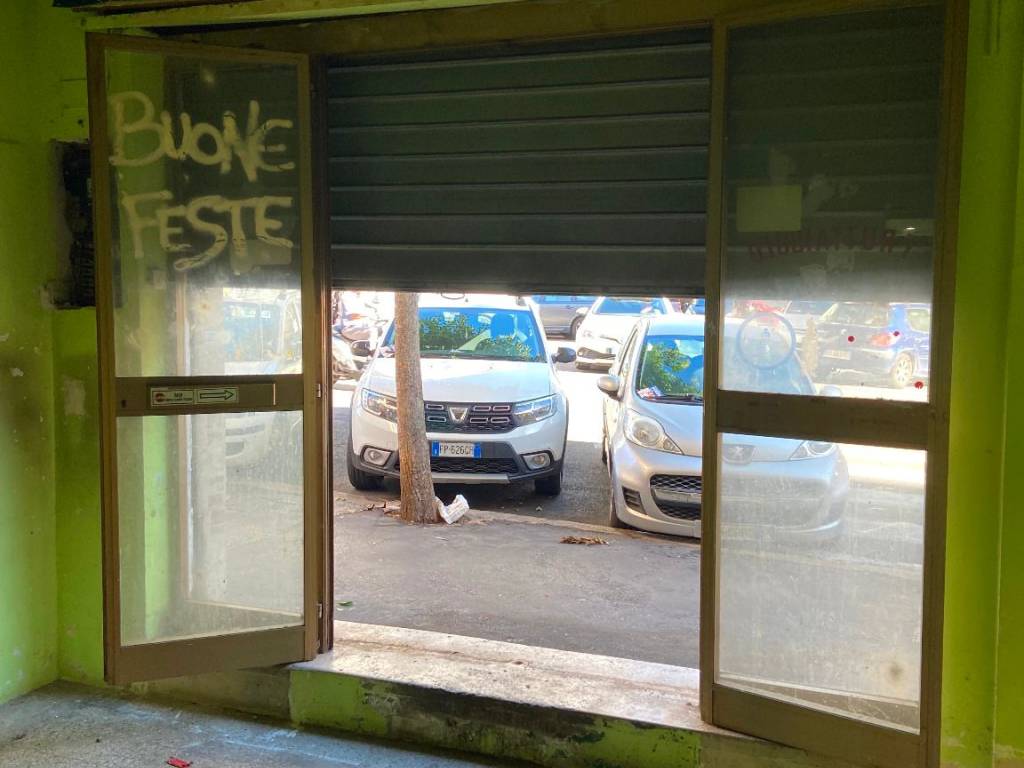 negozio in vendita a Roma in zona Gianicolense