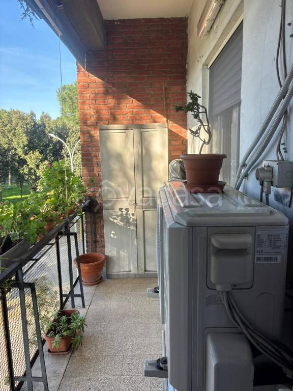 appartamento in vendita a Roma in zona Torre Spaccata