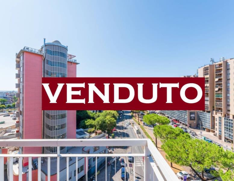 appartamento in vendita a Roma in zona Tor Cervara