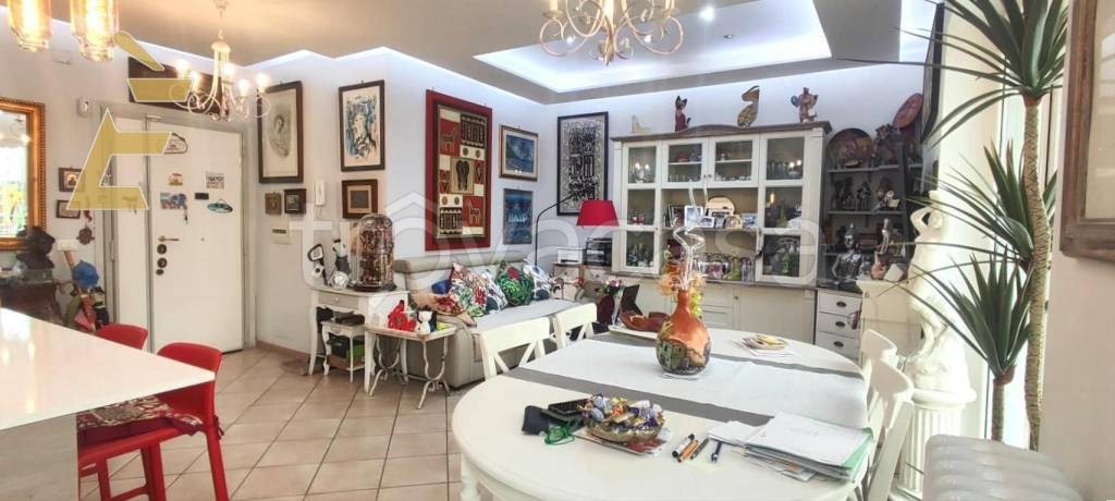 appartamento in vendita a Roma in zona Appio Claudio