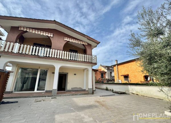 appartamento in vendita a Roma in zona Borghesiana