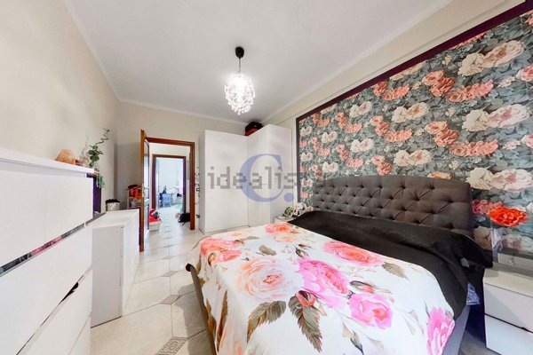 appartamento in vendita a Roma in zona Torre Spaccata