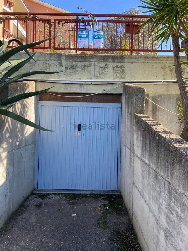 locale di sgombero in vendita a Roma in zona Massimina/Casal Lumbroso