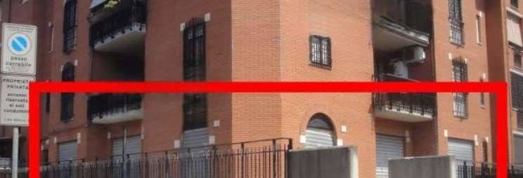 negozio in vendita a Roma in zona Osteria del Curato