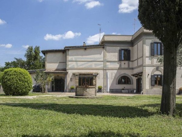 casa indipendente in vendita a Roma in zona Torricola