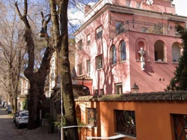 appartamento in vendita a Roma in zona San Saba - Ripa