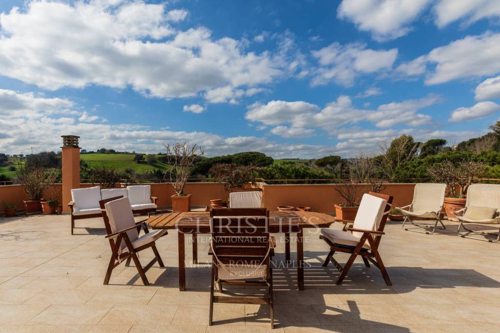 appartamento in vendita a Roma in zona Tomba di Nerone