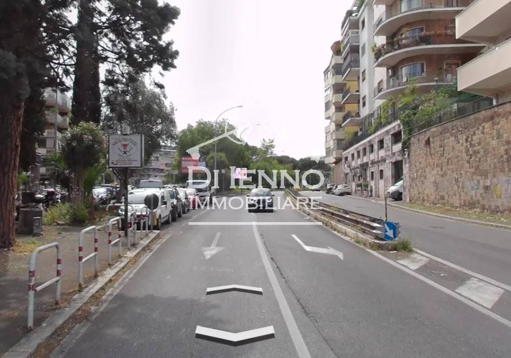 appartamento in vendita a Roma in zona Della Vittoria