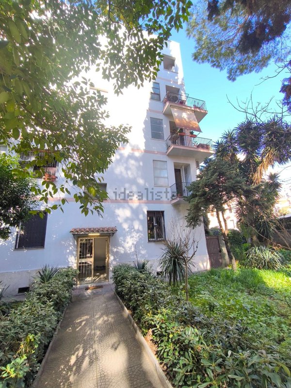 appartamento in vendita a Roma in zona Ardeatino