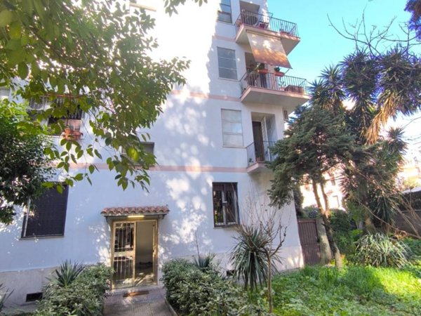 appartamento in vendita a Roma in zona Ardeatino