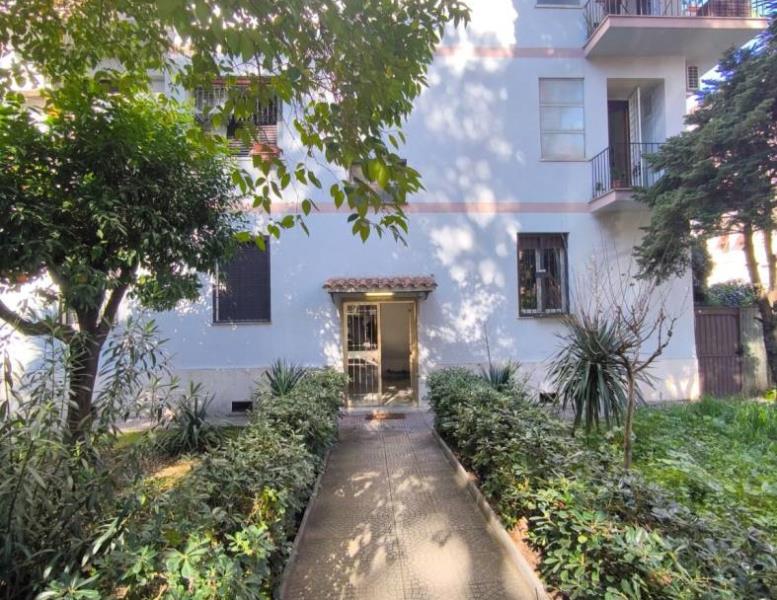 appartamento in vendita a Roma in zona Ardeatino