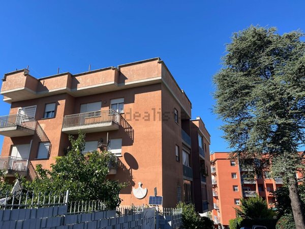 appartamento in vendita a Roma in zona Tor di Quinto