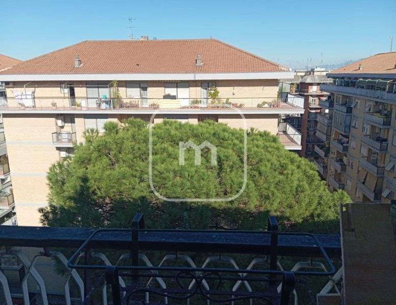 appartamento in vendita a Roma in zona Don Bosco