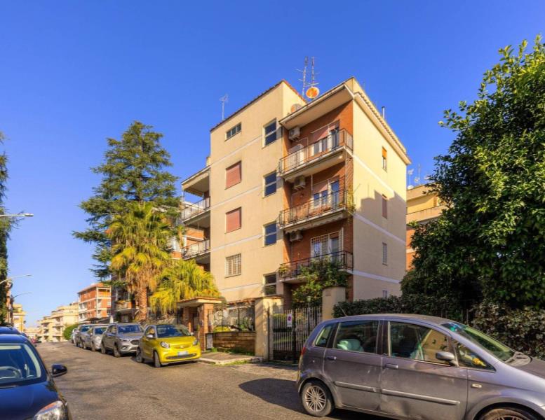 appartamento in vendita a Roma in zona Monte Sacro/Talenti