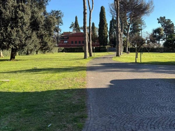 villa in vendita a Roma in zona Ardeatino
