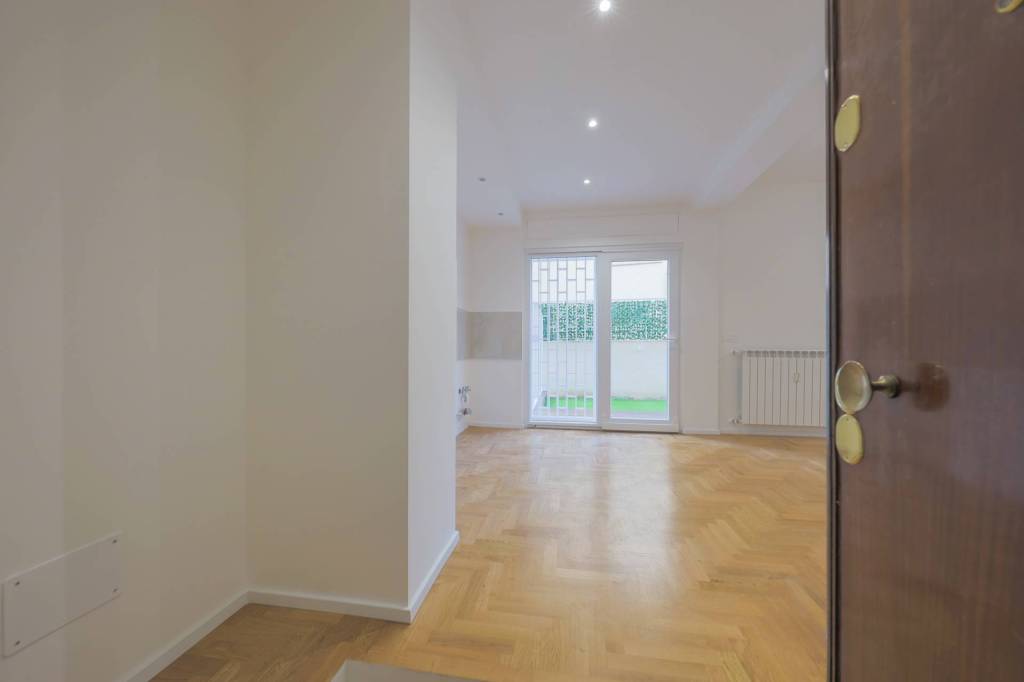 appartamento in vendita a Roma in zona Tor di Quinto