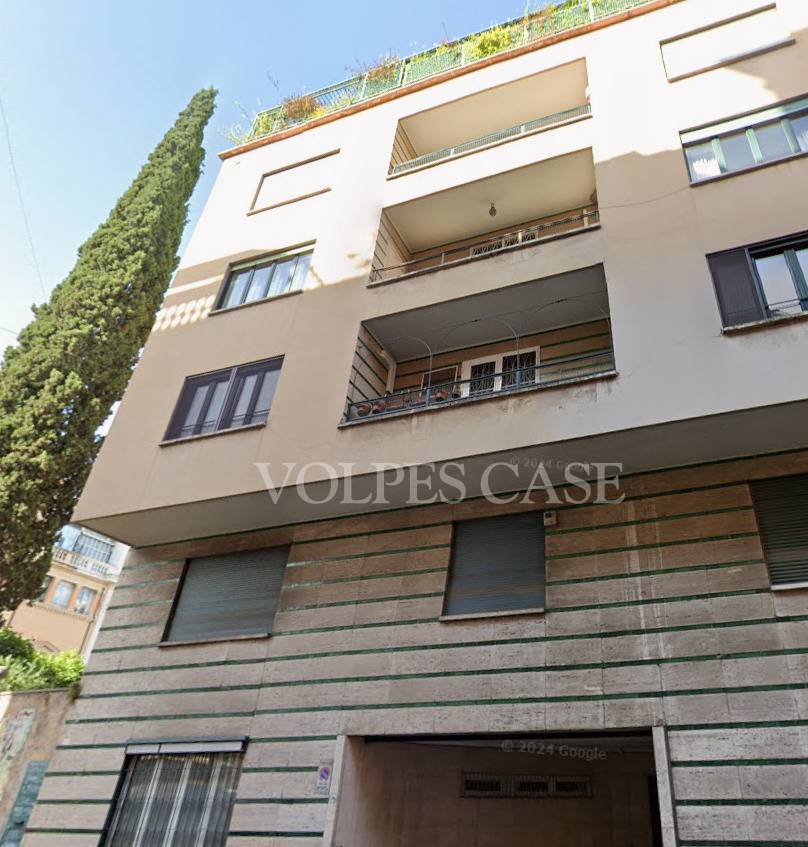 appartamento in vendita a Roma in zona Campo Marzio
