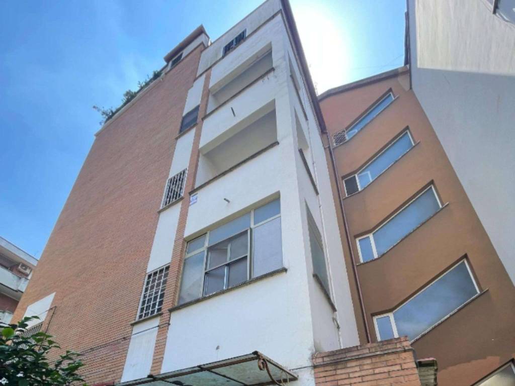 appartamento in vendita a Roma in zona Gianicolense