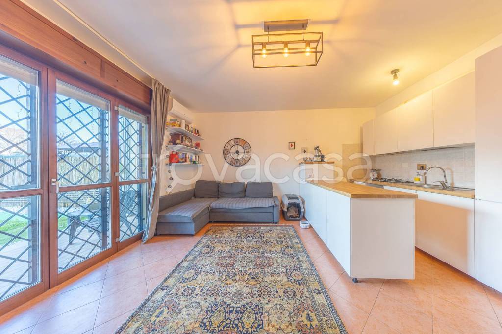 appartamento in vendita a Roma in zona Ponte di Nona